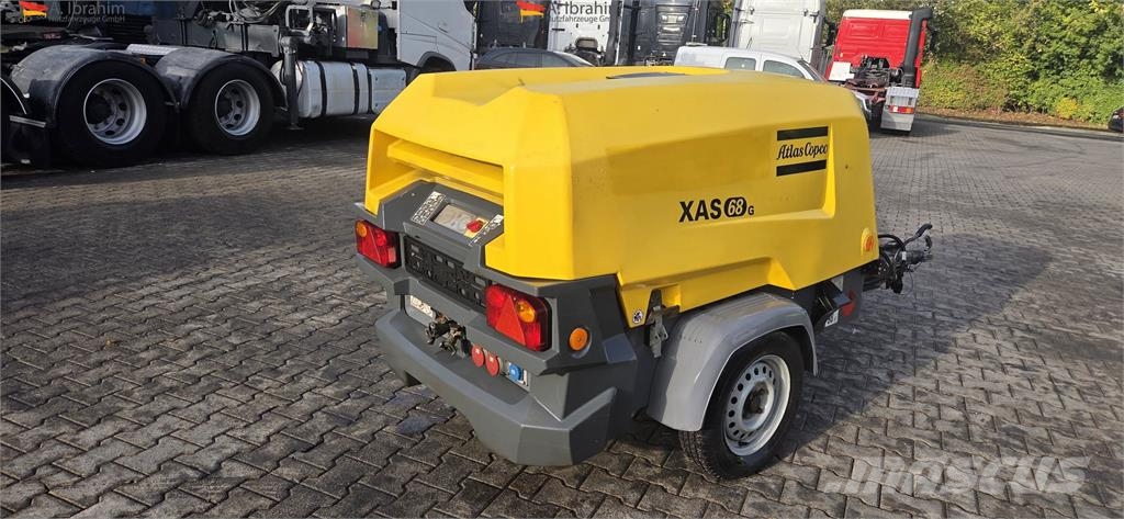 Atlas Copco XAS 68 KDG Kompressor mit Generator 12 KVA einsatz معدات البناء - غير ذلك