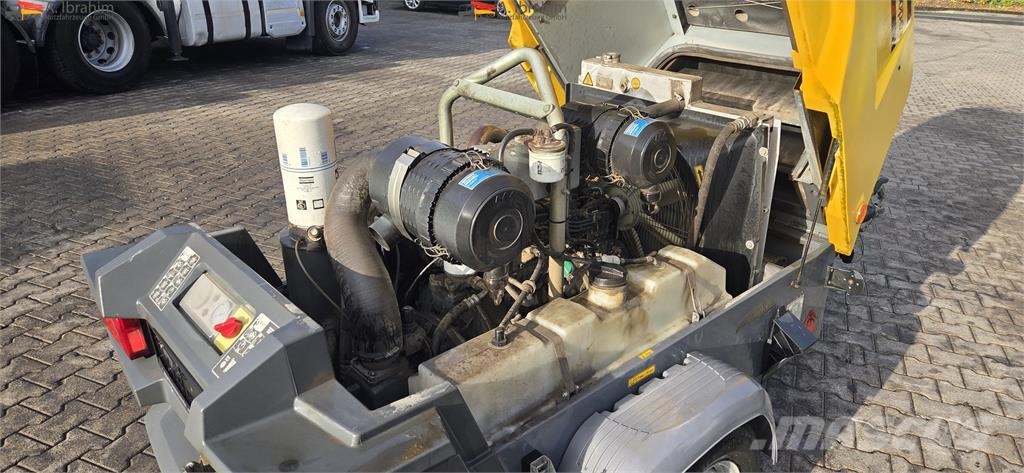 Atlas Copco XAS 68 KDG Kompressor mit Generator 12 KVA einsatz معدات البناء - غير ذلك