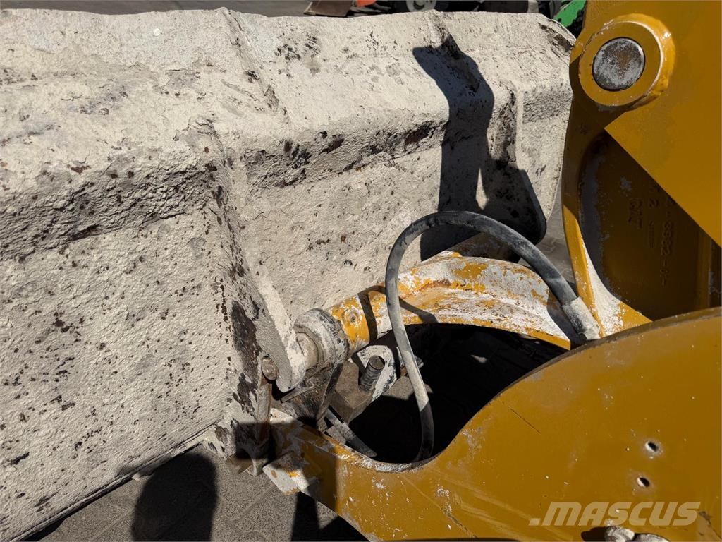CAT 907H2 Schnellwechsler Allrad Фронтальные погрузчики