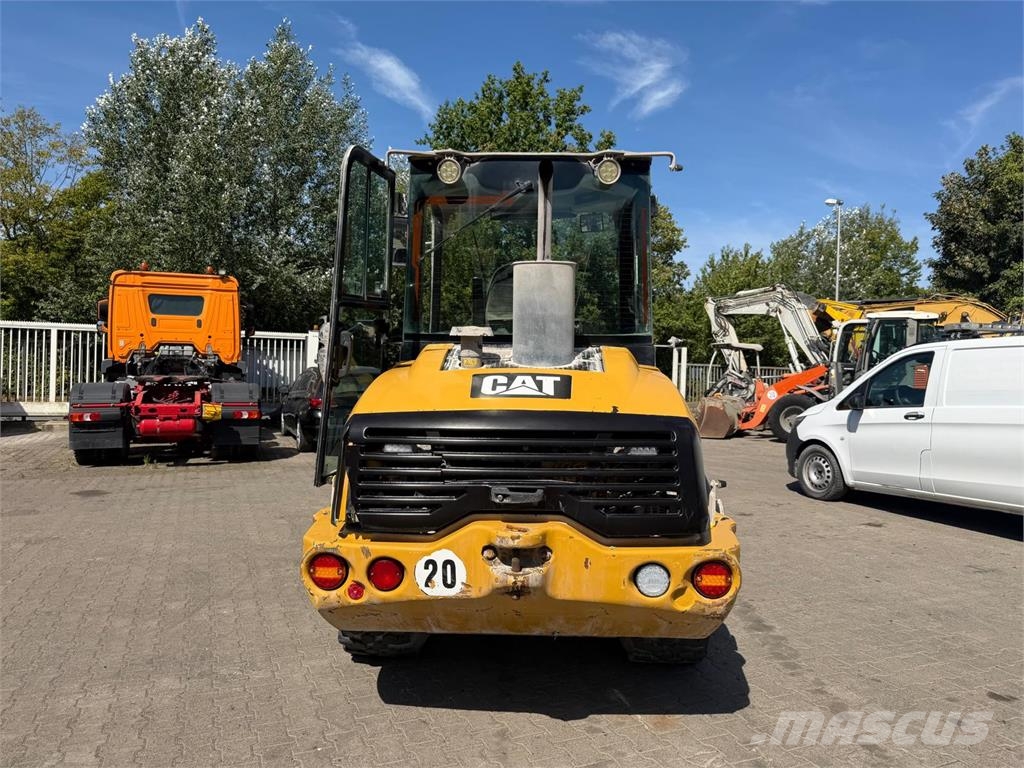 CAT 907H2 Schnellwechsler Allrad Фронтальные погрузчики