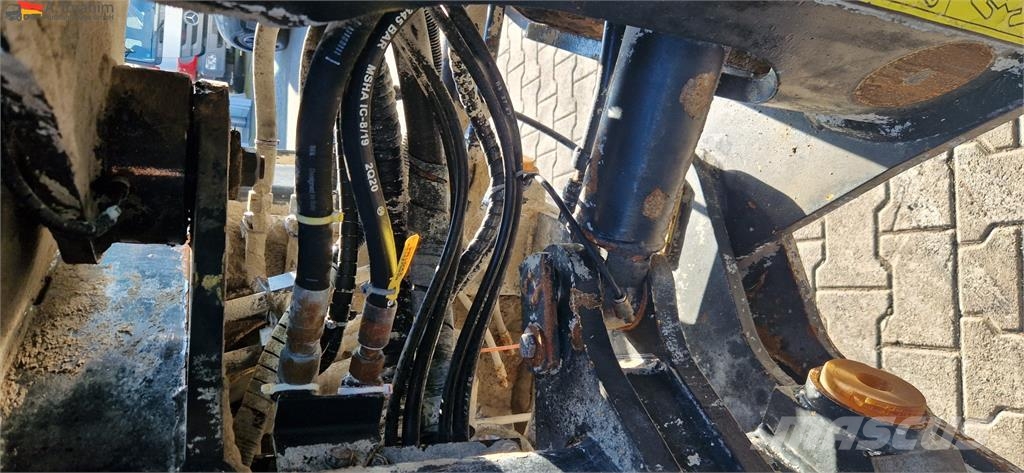 Komatsu WA 200 technische Wartung beim Komatsu Service Ładowarki kołowe