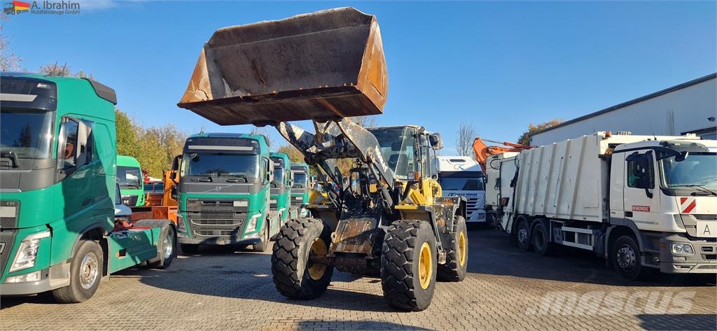 Komatsu WA 200 technische Wartung beim Komatsu Service Ładowarki kołowe