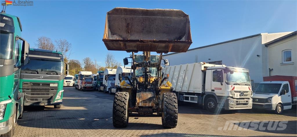 Komatsu WA 200 technische Wartung beim Komatsu Service Ładowarki kołowe
