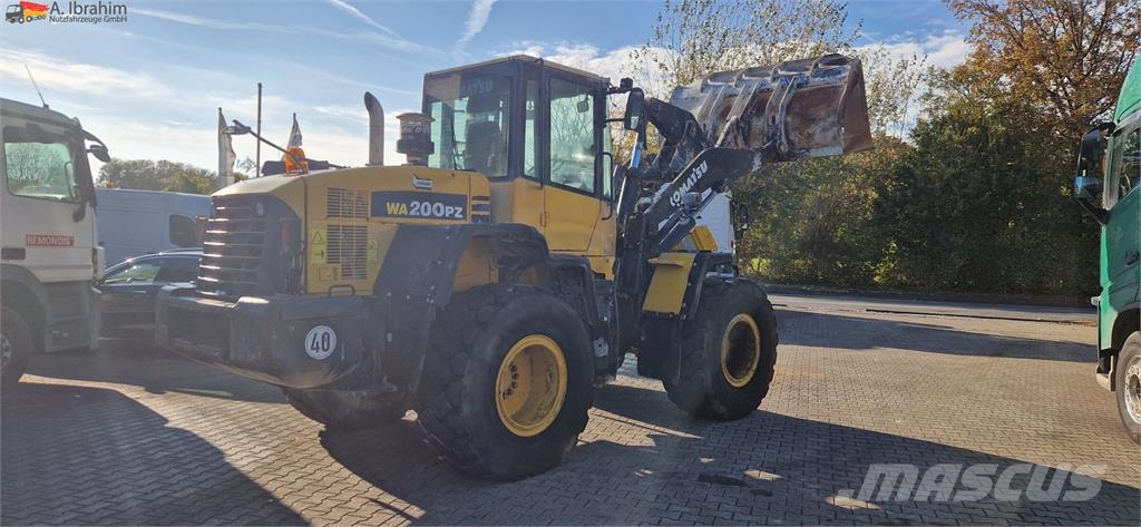Komatsu WA 200 technische Wartung beim Komatsu Service Ładowarki kołowe