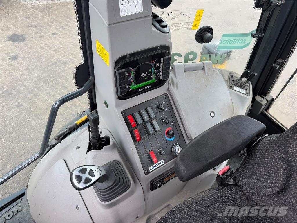 Komatsu WB 93R 4CX Plus Klima Partikelfilter Klappschaufel Otros