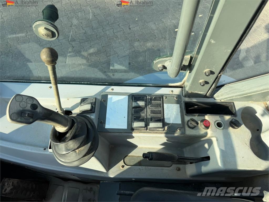 Kramer 950 Allrad Schnellwechsler Gabel Schaufel 휠로우더