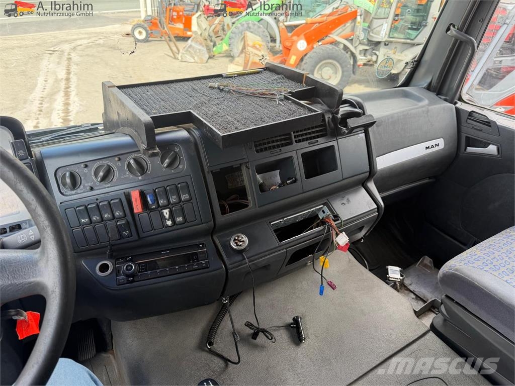 MAN TGA 18.460 14200L ADR 3 Kammer Befuellung oben & u Automobilinės cisternos