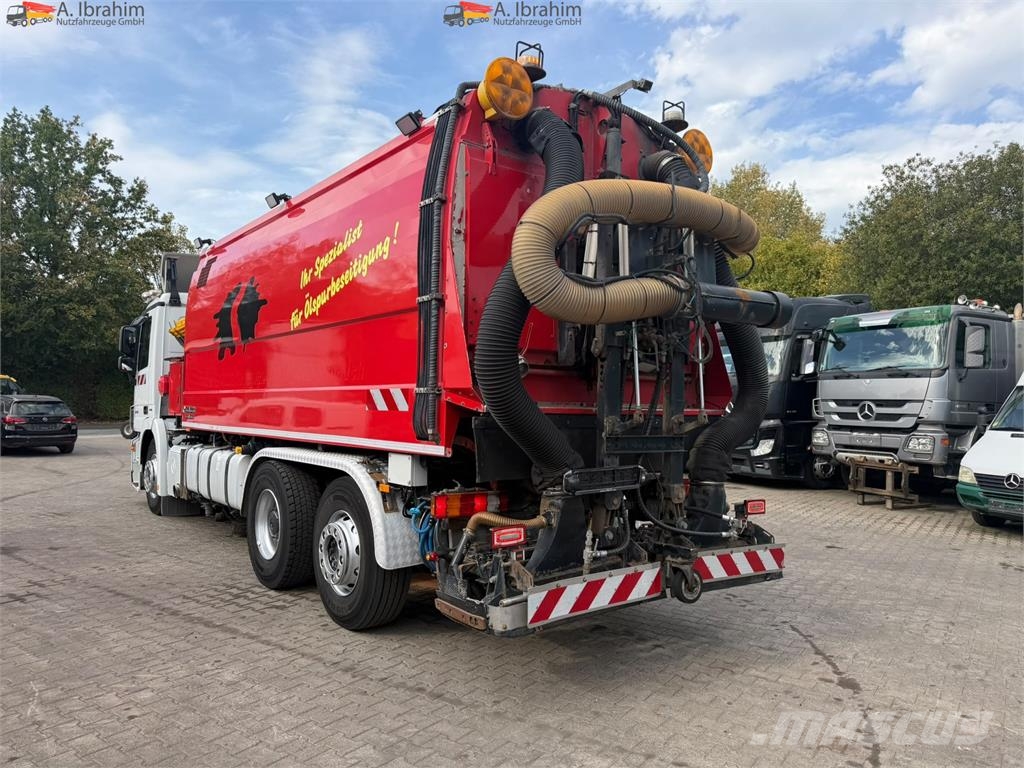 Mercedes-Benz Actros 2644 Straßenreiniger FAUN Viajet 12RH Aufba Veegmachines