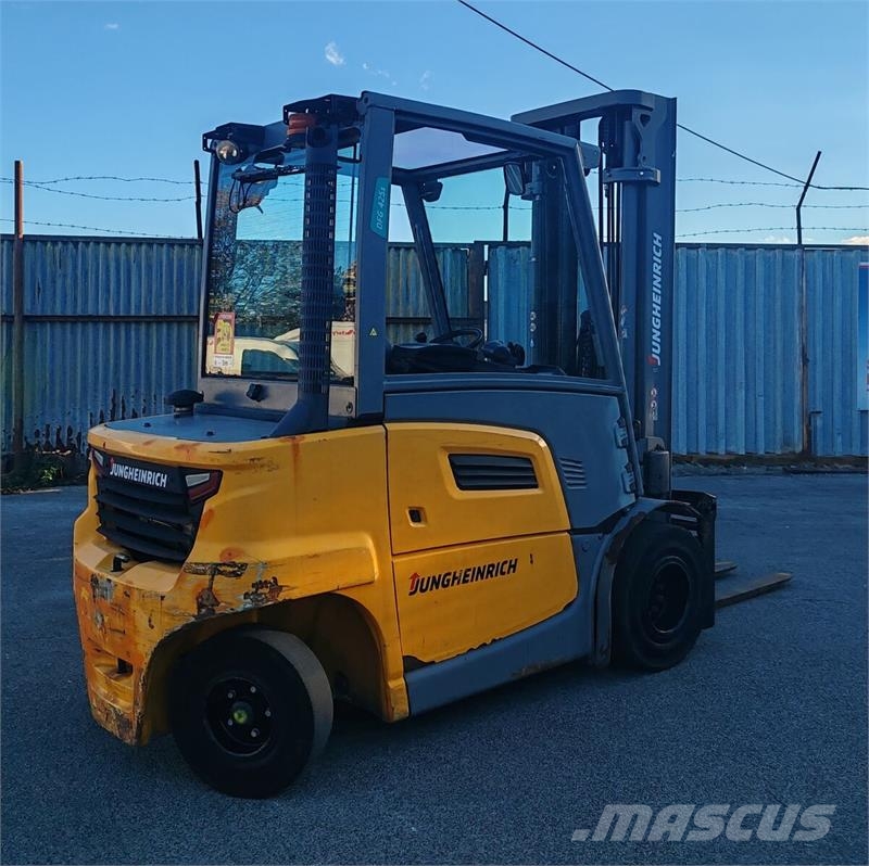 Jungheinrich DFG 425s 5.5m/ 4v/ 4371mh Dīzeļa autoiekrāvēji