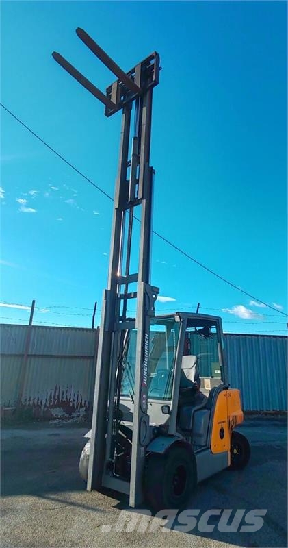 Jungheinrich DFG 425s Diesel heftrucks
