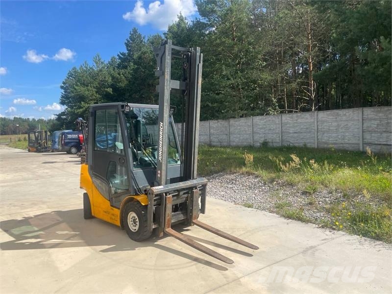 Jungheinrich DFG 425s 6190mh/ 4.5m/ 2.5t Diesel forklifts