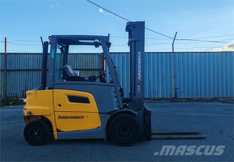 Jungheinrich DFG 425s 5.5m/ 4v/ 4371mh Dīzeļa autoiekrāvēji