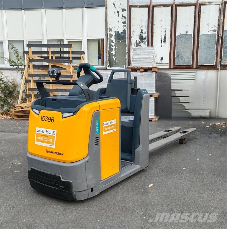 Jungheinrich ECE 225 2.4m معدات الرفع متوسط المستوى