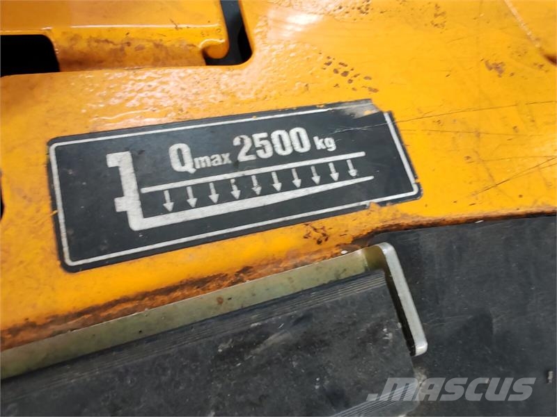 Jungheinrich ECE225 2400mm, DEFECT Medium lift order picker