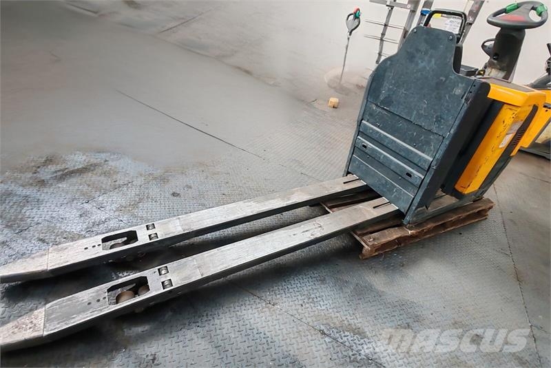 Jungheinrich ECE225 2400mm, DEFECT Medium lift order picker