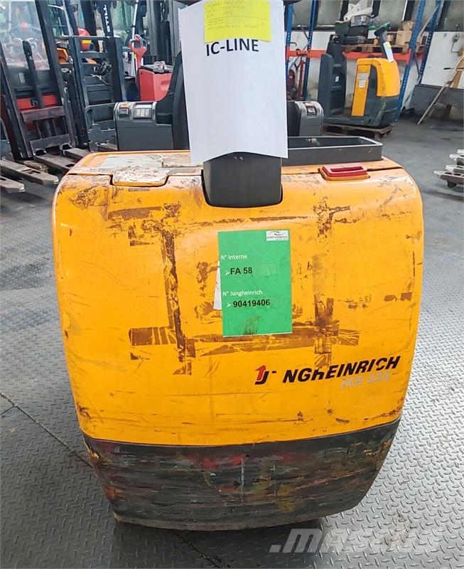 Jungheinrich ECE225 2400mm bad battery Medium lift order picker