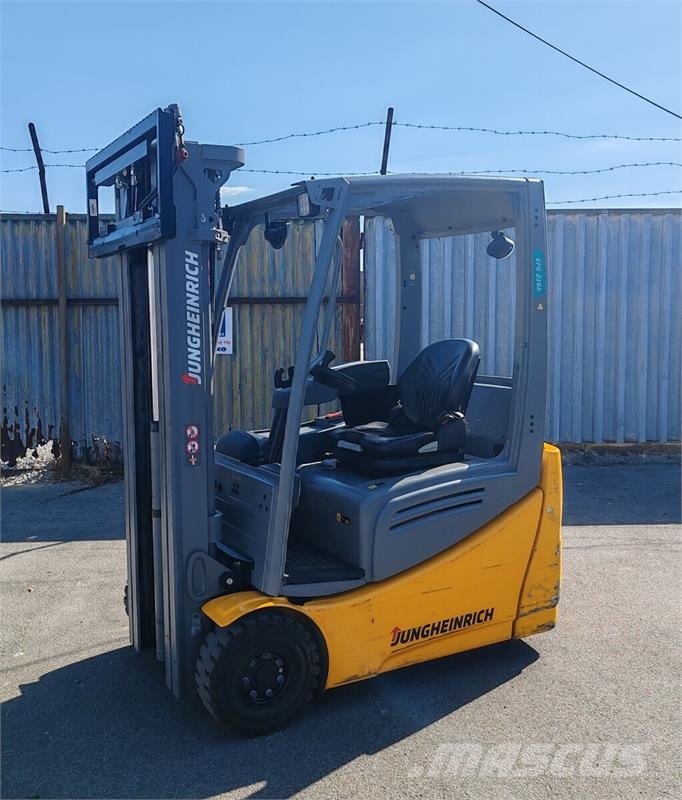 Jungheinrich EFG 216k 880mh/ 4.6m/ 2021y Další