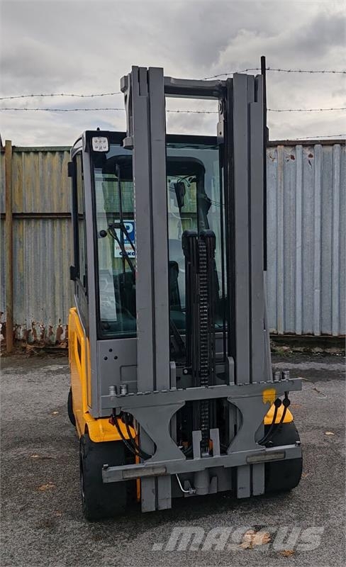 Jungheinrich EFG 320 4.8m/ 3728mh/ 4v Електрически вилични кари-повдигачи