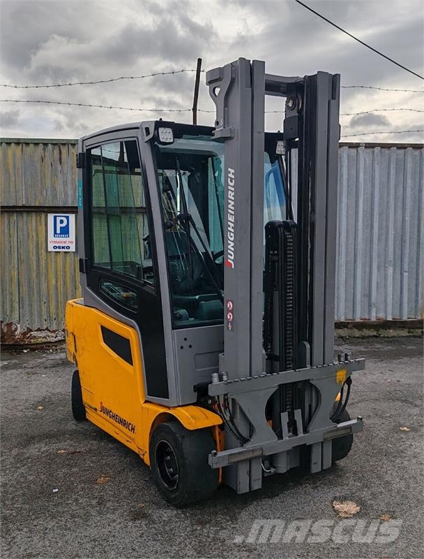 Jungheinrich EFG 320 4.8m/ 3728mh/ 4v Електрически вилични кари-повдигачи