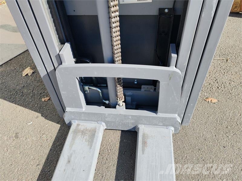 Jungheinrich EJC 216 5.25m / batt 2021 Hand stapelaars