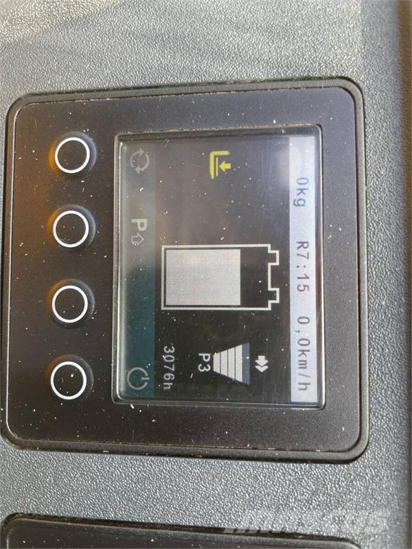 Jungheinrich ERC 214z Elektriskie palešu vilcēji