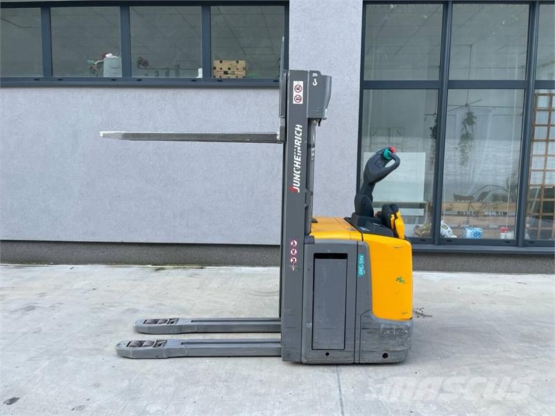 Jungheinrich ERC 214z Elektriskie palešu vilcēji
