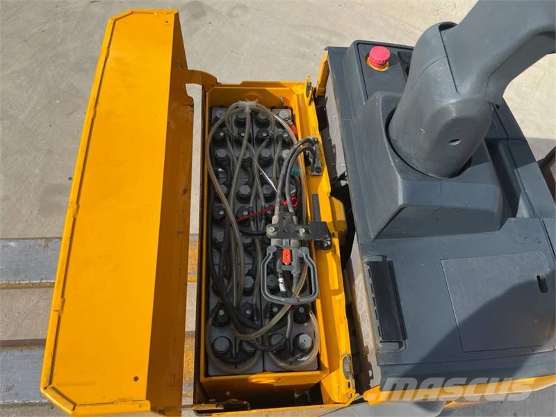 Jungheinrich ERE 120 2400mm 50% batt 경량 리프터