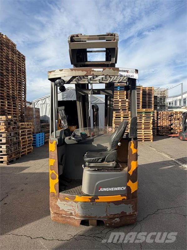 Jungheinrich ETV 214 Reach trucks