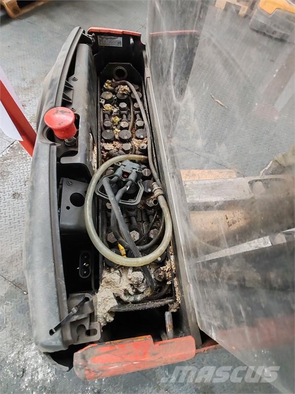 Linde L10 bad battery Ručni paletni viljuškari