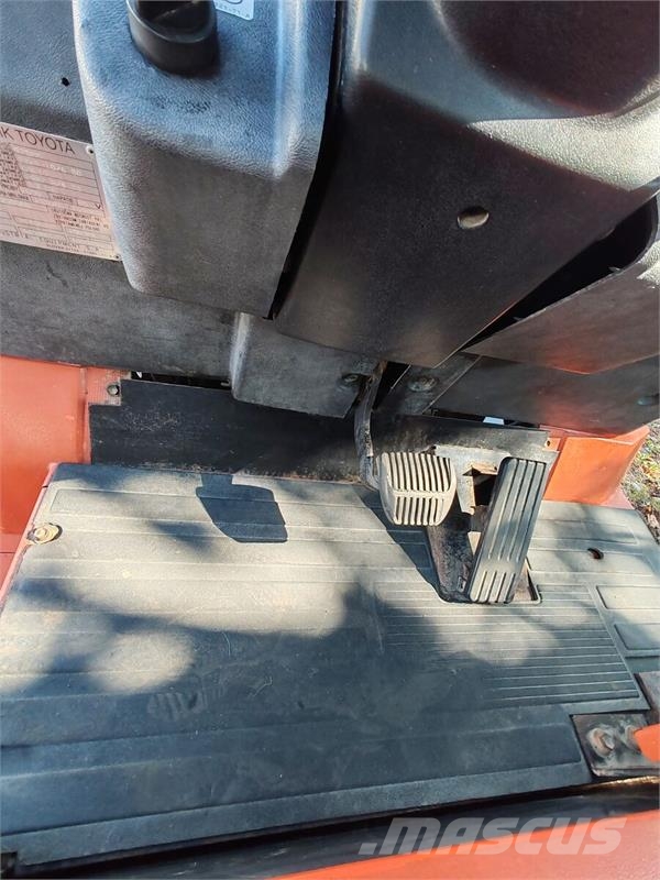 Toyota 7FBMF25 El gaffeltrucks