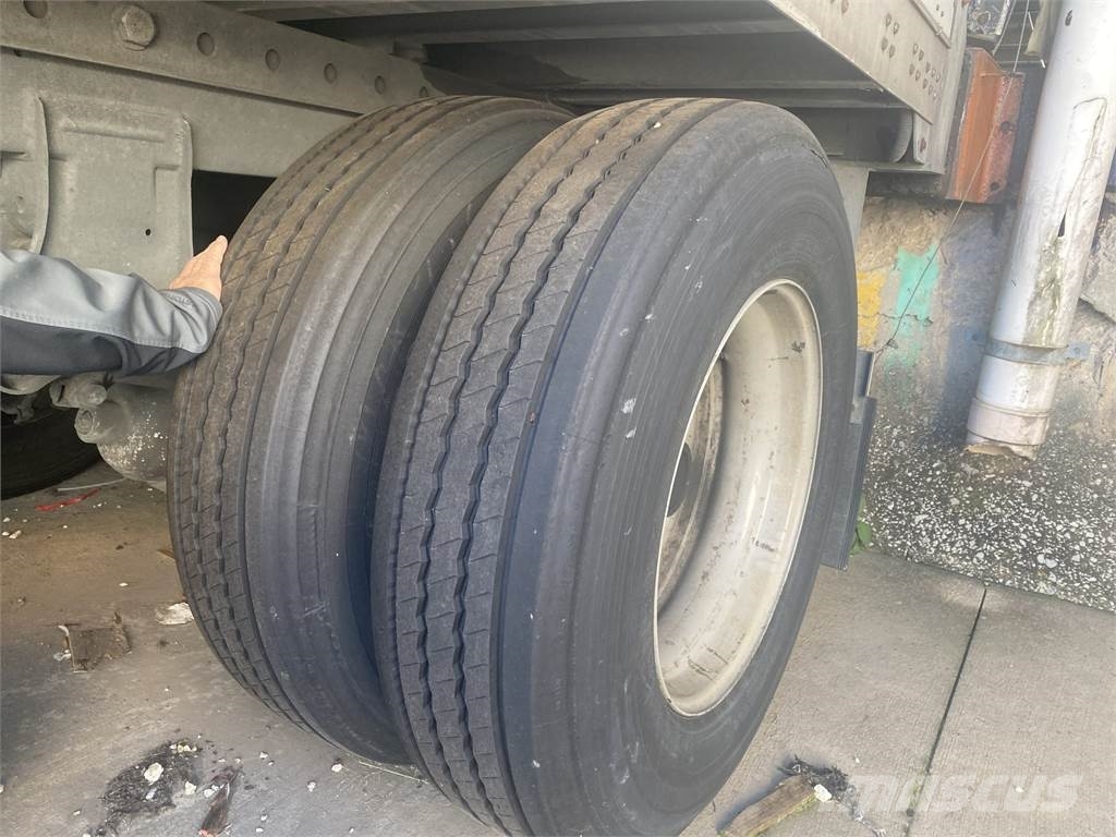 Wabash 28FT PUP TRAILER Vyklápacie prívesy