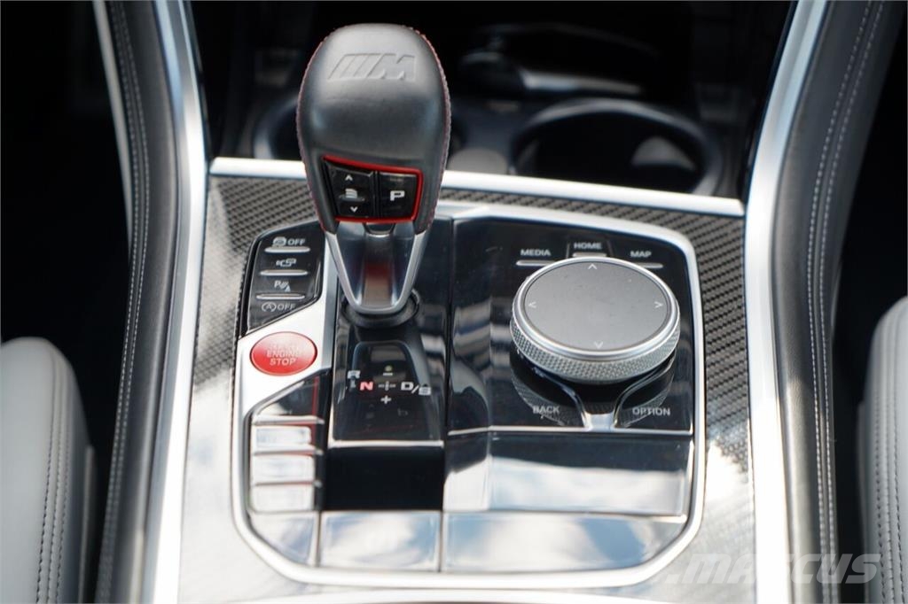 BMW M8 Automašīnas