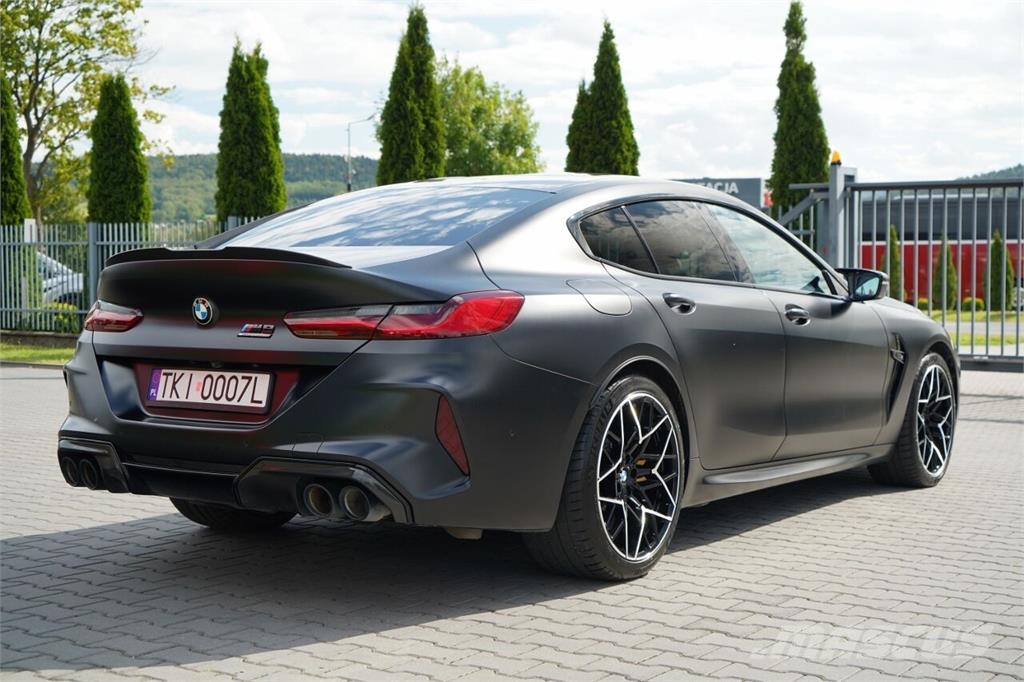 BMW M8 Automašīnas