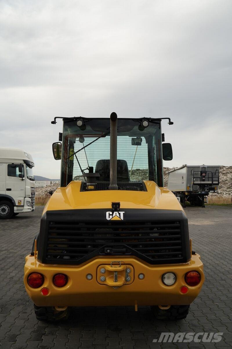 CAT 906M Ładowarki kołowe