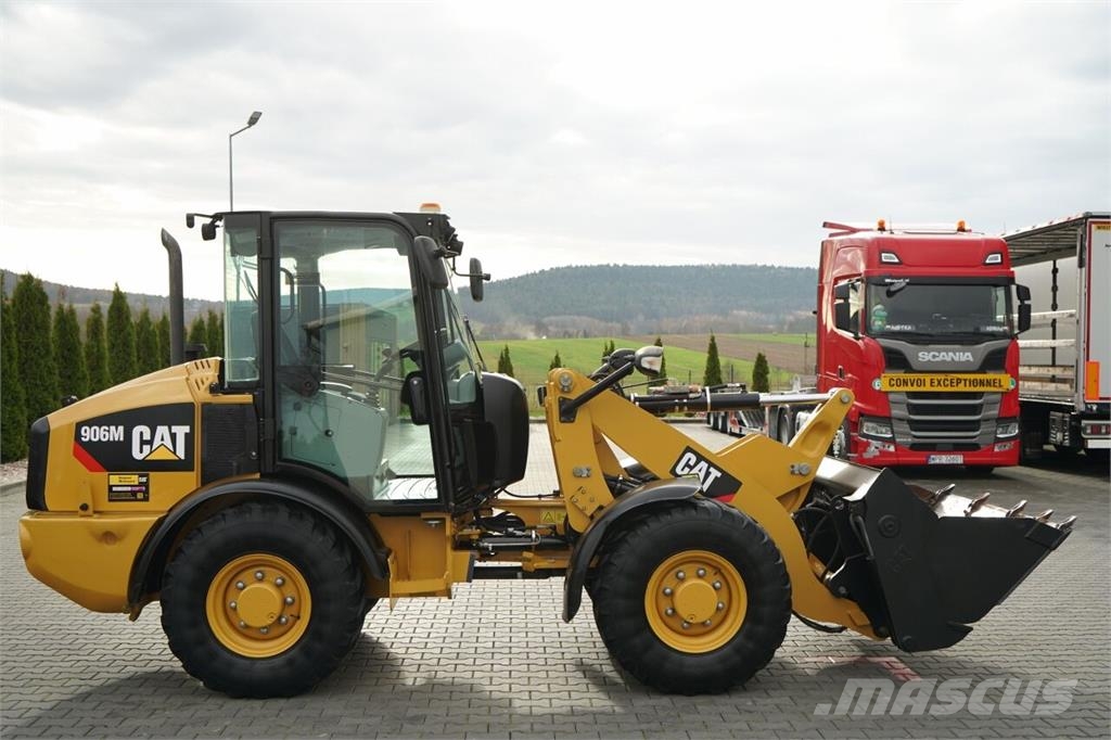 CAT 906M Ładowarki kołowe