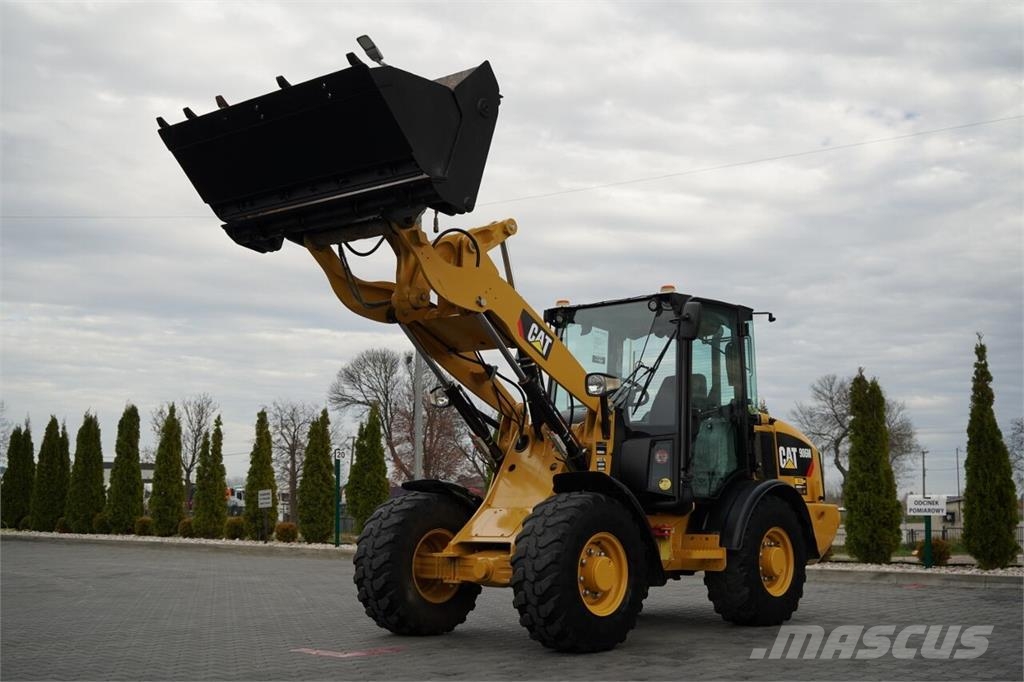 CAT 906M Ładowarki kołowe
