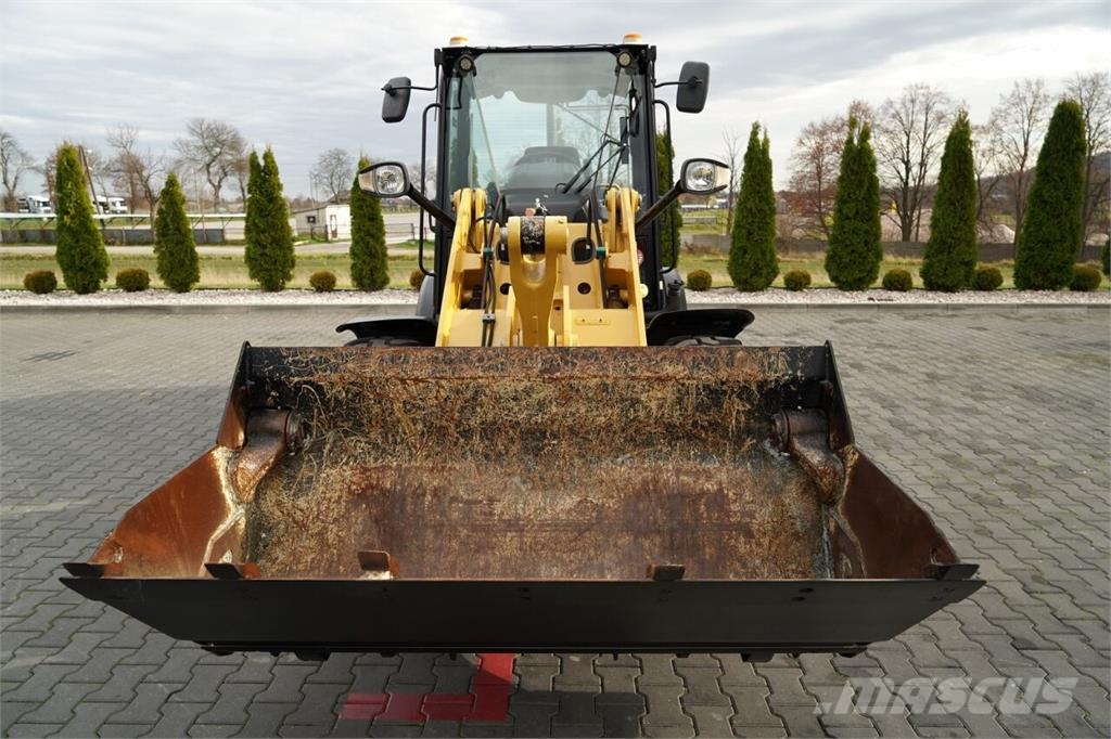 CAT 906M Ładowarki kołowe