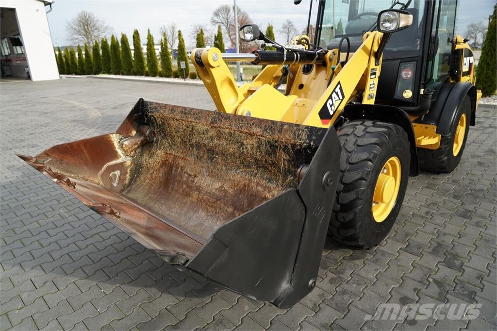 CAT 906M Ładowarki kołowe