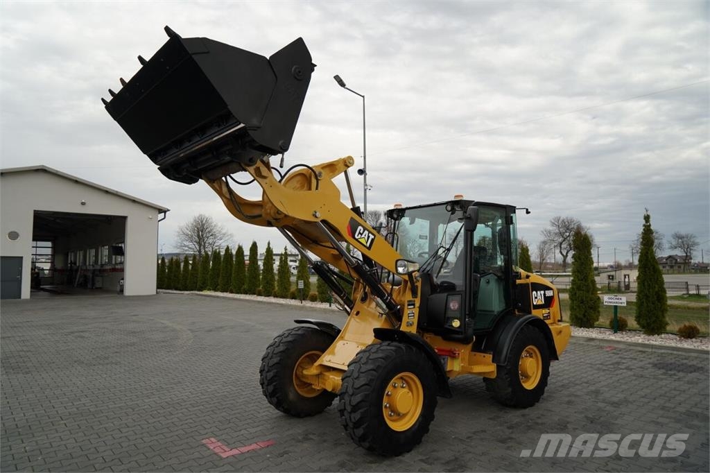 CAT 906M Ładowarki kołowe
