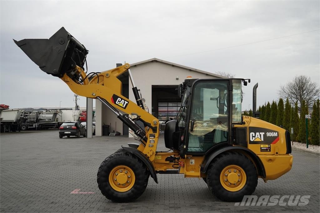 CAT 906M Ładowarki kołowe