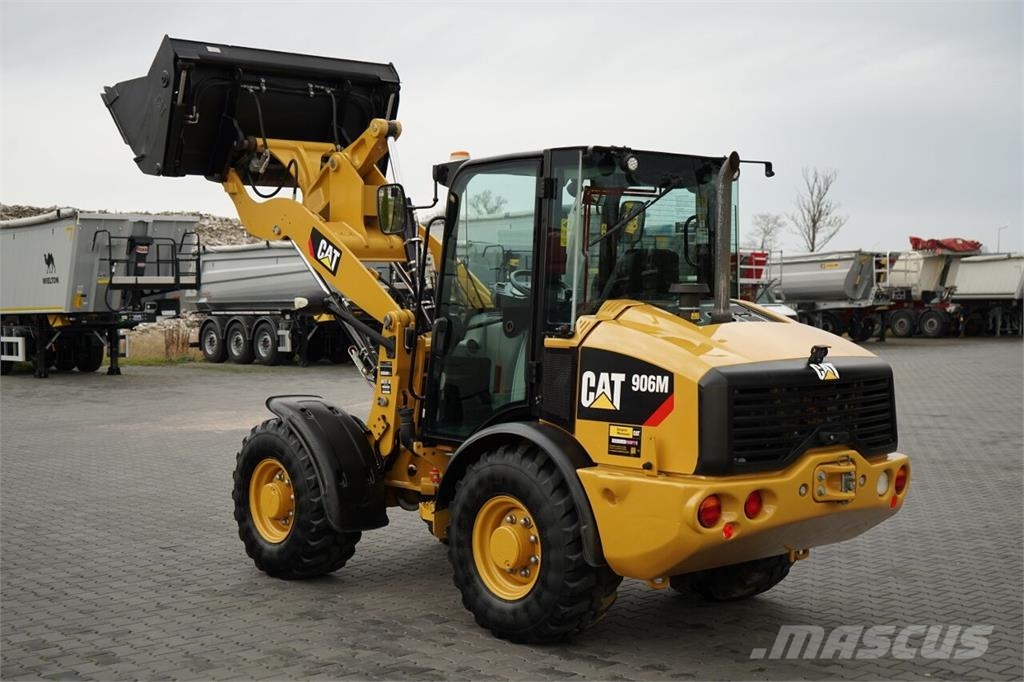 CAT 906M Ładowarki kołowe