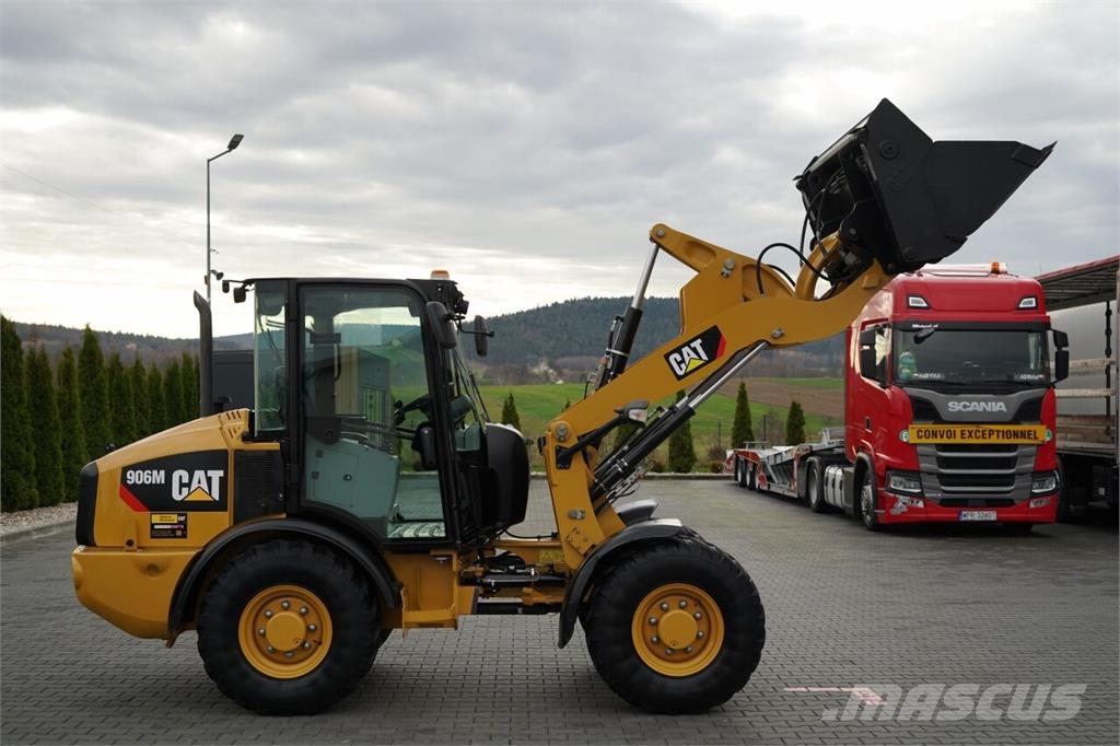 CAT 906M Ładowarki kołowe