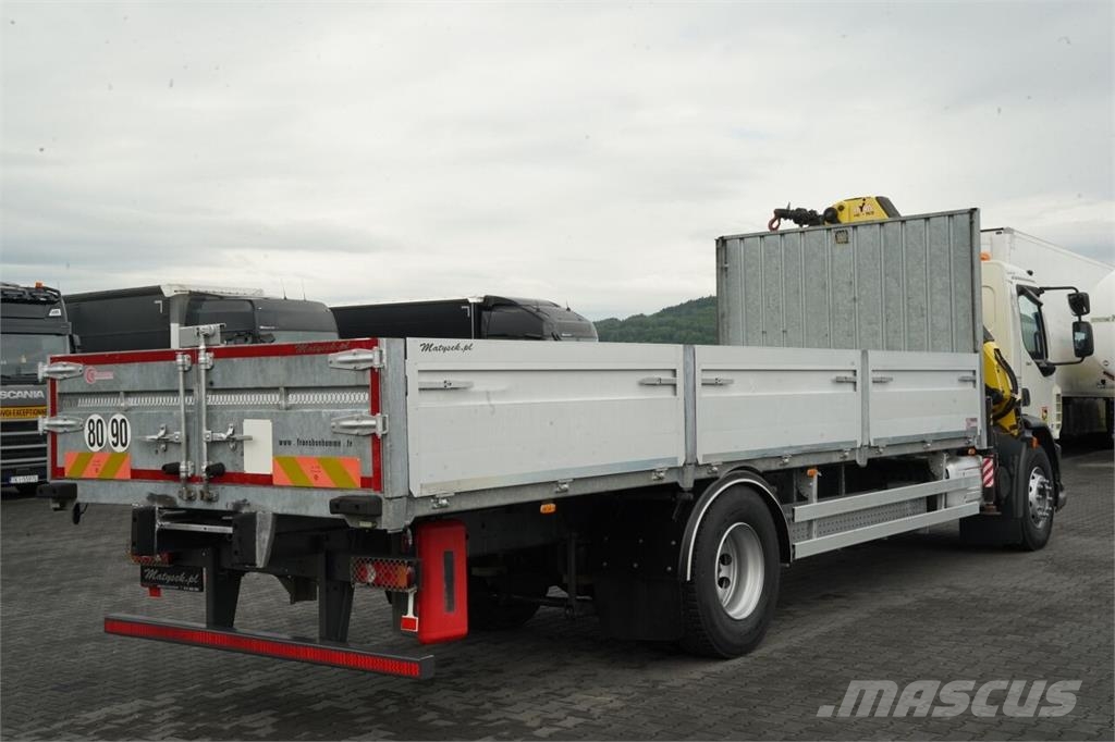 DAF LF 260 / 4X2 / SKRZYNIOWY - 7.30 + HDS HYVA HC 153 Ciężarówki typu Platforma / Skrzynia