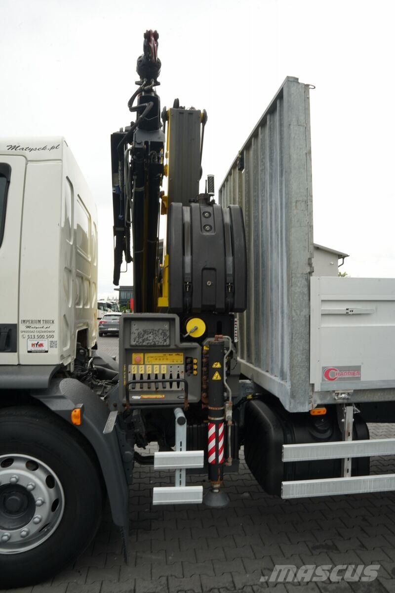 DAF LF 260 / 4X2 / SKRZYNIOWY - 7.30 + HDS HYVA HC 153 Ciężarówki typu Platforma / Skrzynia