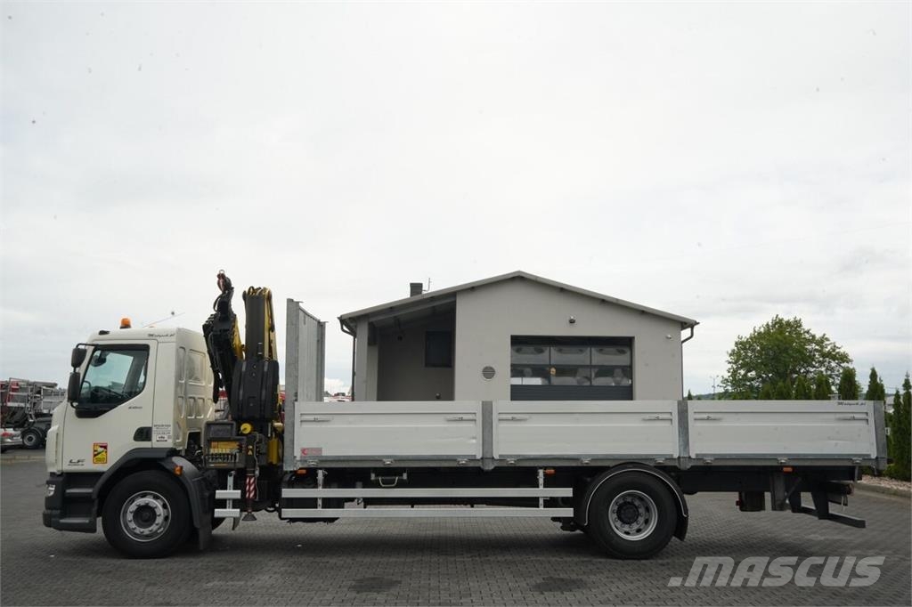 DAF LF 260 / 4X2 / SKRZYNIOWY - 7.30 + HDS HYVA HC 153 Ciężarówki typu Platforma / Skrzynia