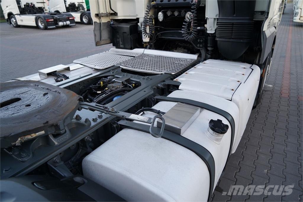 DAF XF 460 / SUPER SPACE CAB / MEGA / EURO 6 / LOW DEC 曳引機組件