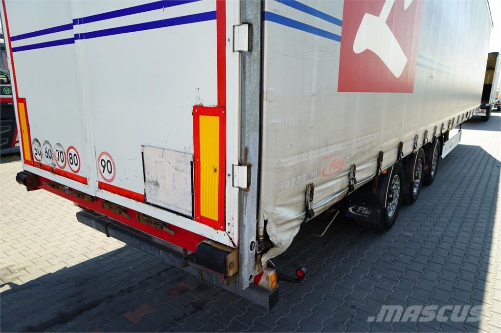 Fliegl  Semirremolques con caja de lona