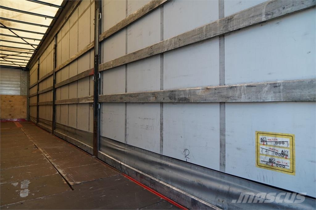 Fliegl  Semirremolques con caja de lona