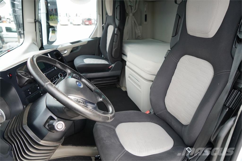 Ford F-MAX 500 Naudoti vilkikai