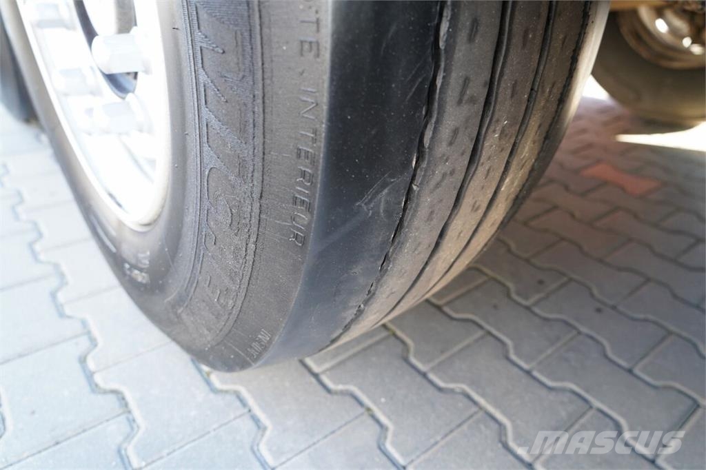 Fruehauf  Semirremolques con caja de lona